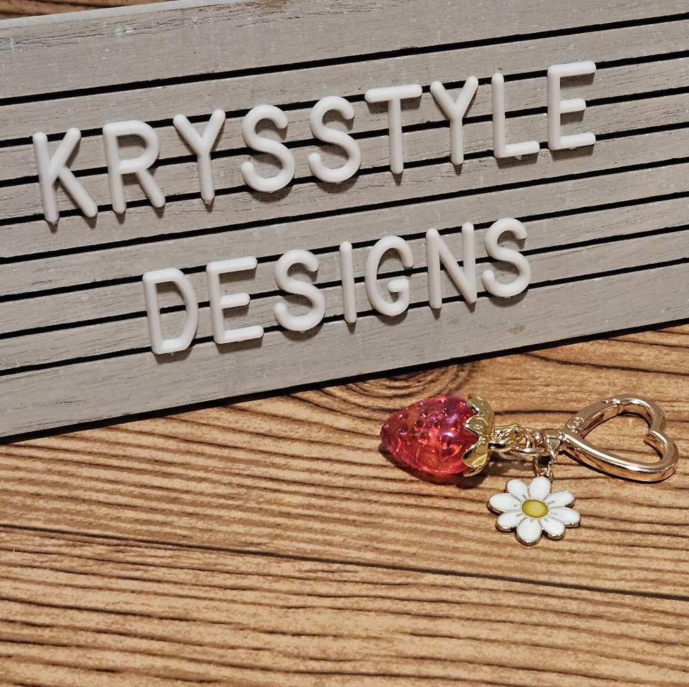 NWT Strawberry Keychain/Bag Charm - Picture 1 of 4